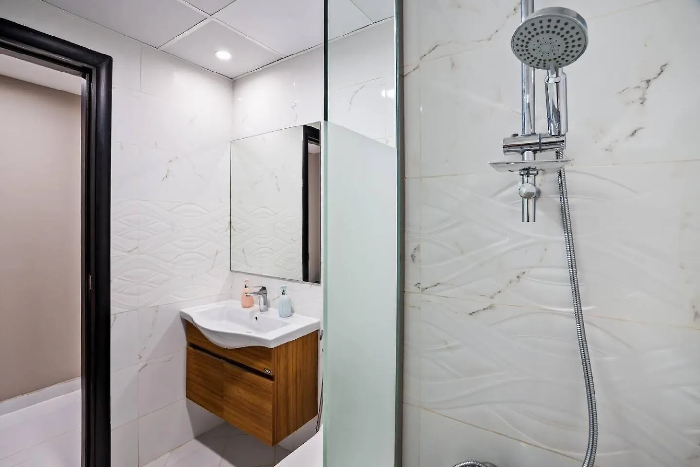 Studio Dubailand - Peaceful Apartment
