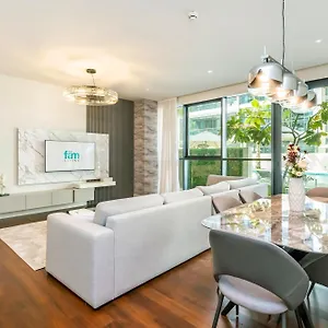  Apartment Fam Living - City Walk - Opulent Living